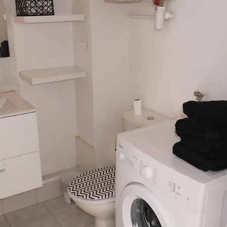 Lovely Flat In The City Center Wifi & Netflix Nice