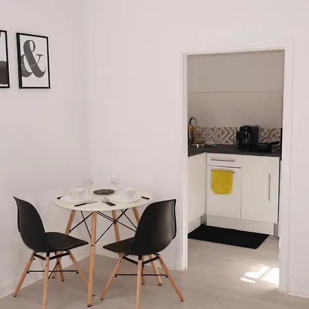 Lovely Flat In The City Center Wifi & Netflix Daire *